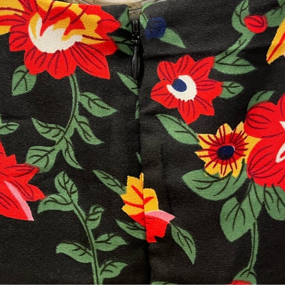 W118 by Walter Baker – Sleeveless Floral Blouse (M)🌸 - Picture 5 of 7